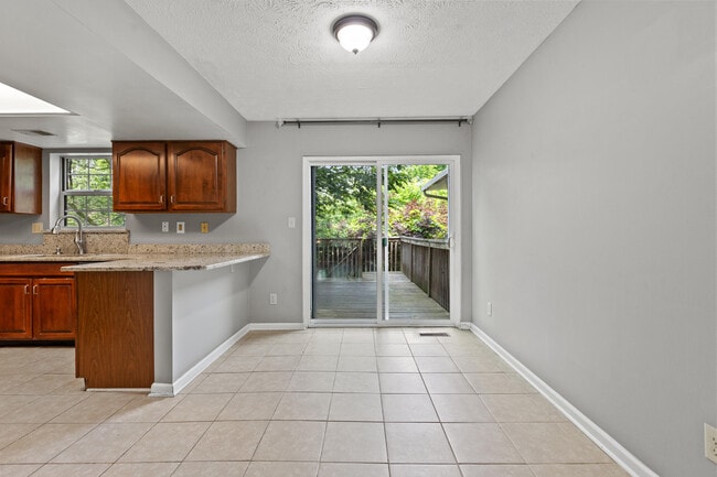 Building Photo - 403 Windfield Pl