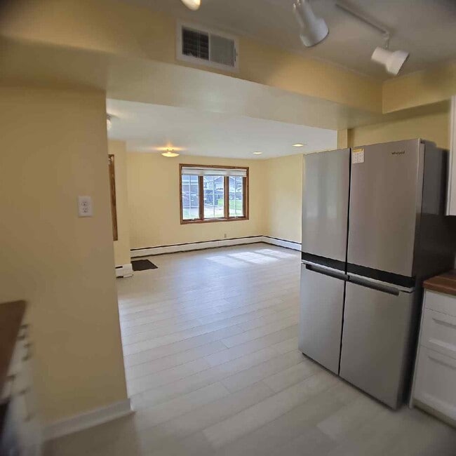 Building Photo - 5916 Cornflower Ln