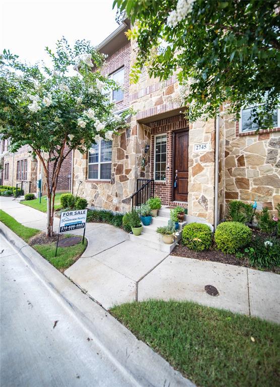 Building Photo - 2745 Troutt Dr