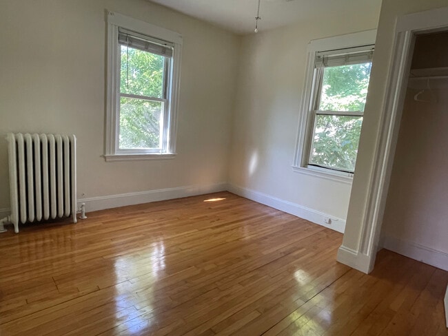 Building Photo - 111 Russett Rd