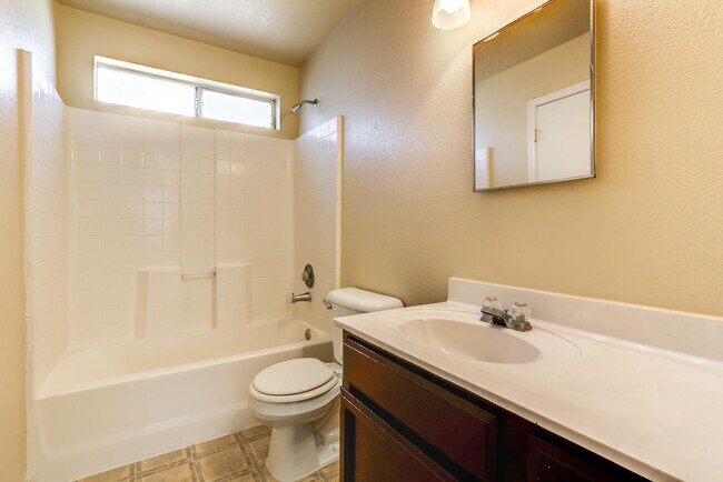 Building Photo - 3445 Tierra Ruby Dr