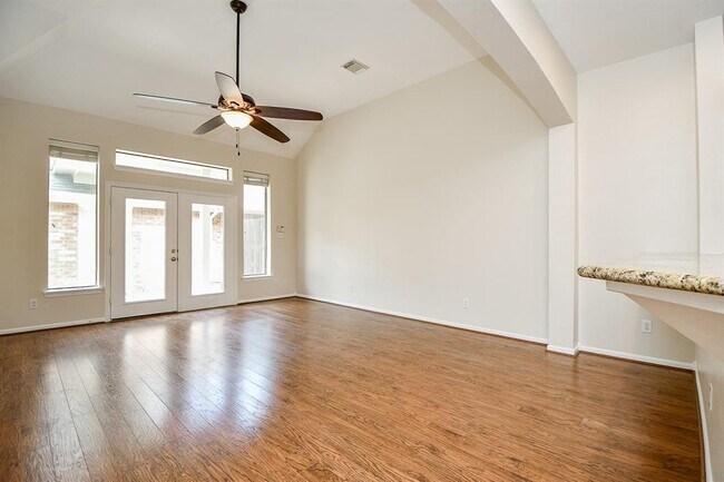 Building Photo - 3306 Silverbrook Ln