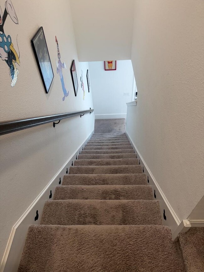 Building Photo - 1553 Discovery St