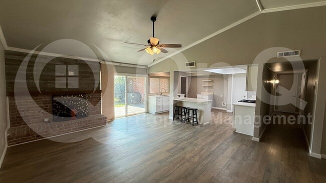 Building Photo - 3302 High Plateau Dr