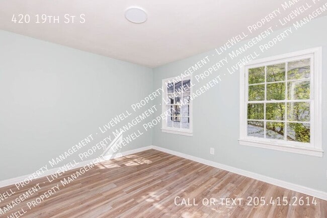 Building Photo - 420 19th St S