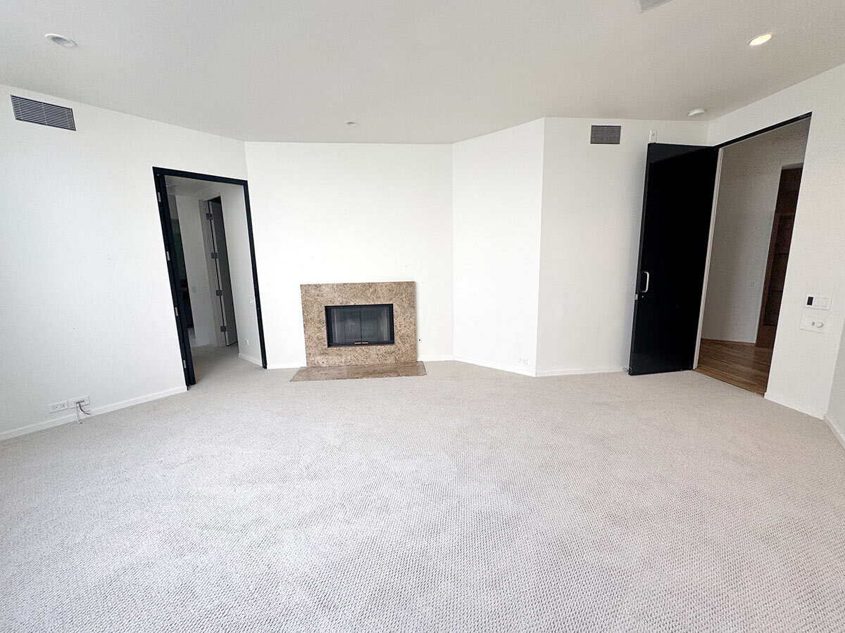 Building Photo - 3505 Ocean Front Walk