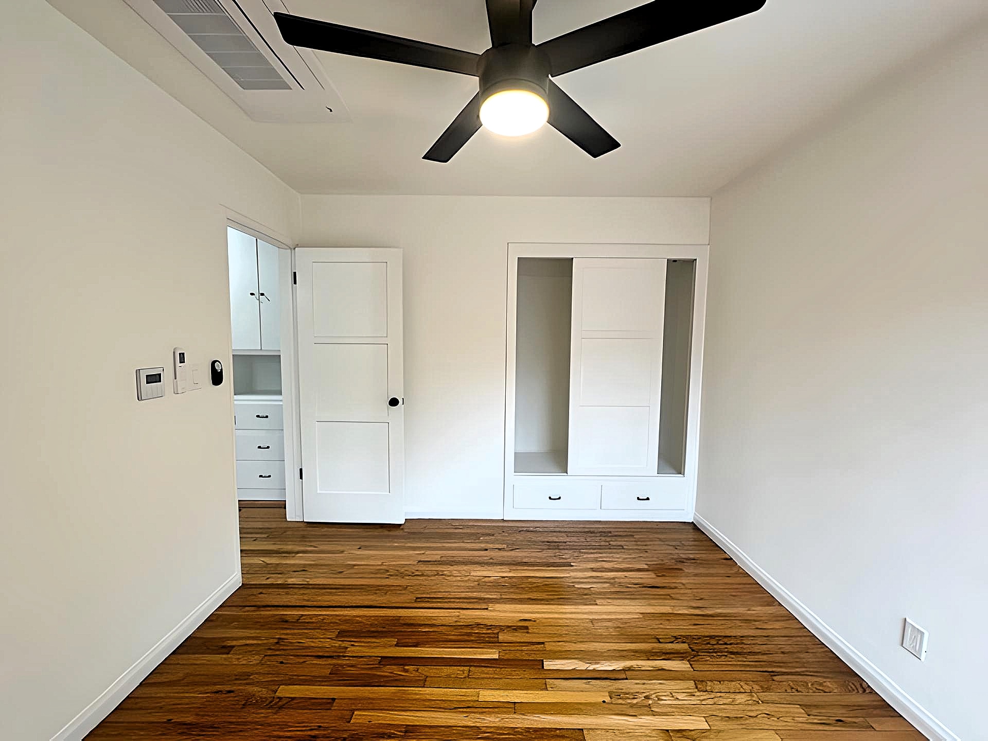 Building Photo - 2416 Boone Ave