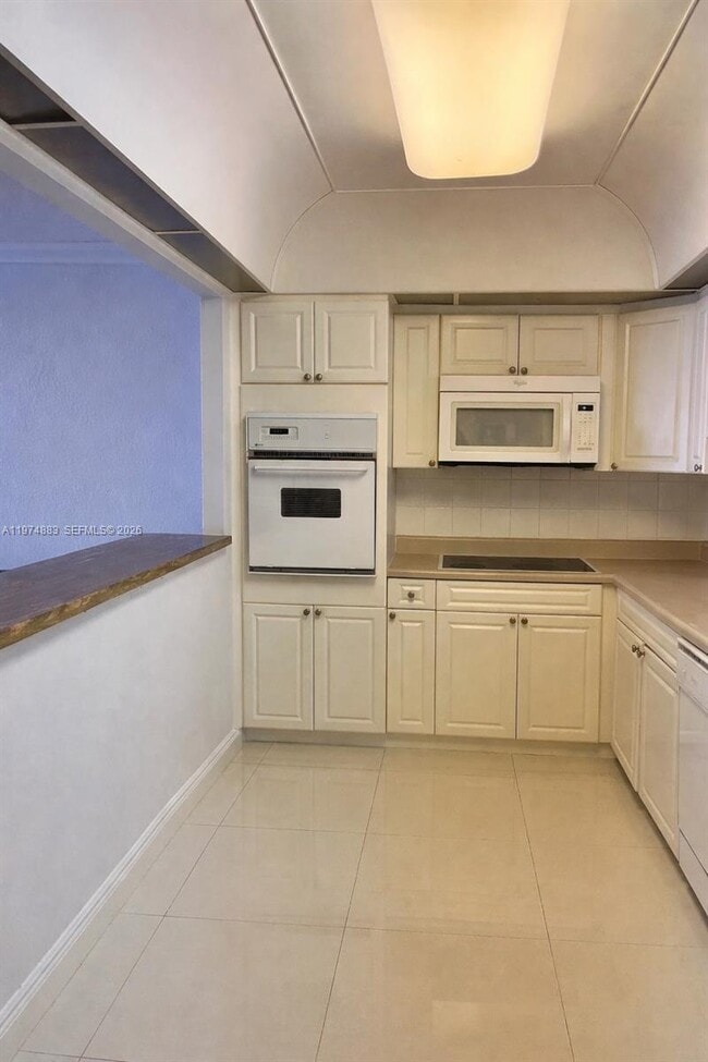 Building Photo - 19390 Collins Ave