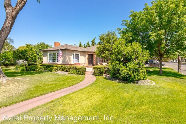 Primary Photo - 4 br, 2.5 bath House - 1439 MERRITT ST