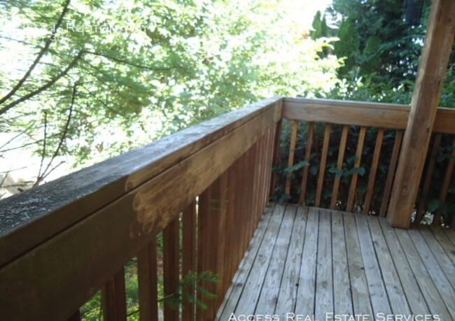Building Photo - 3921 Ruston Way