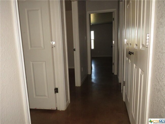 Building Photo - 4409 Brutus Ln