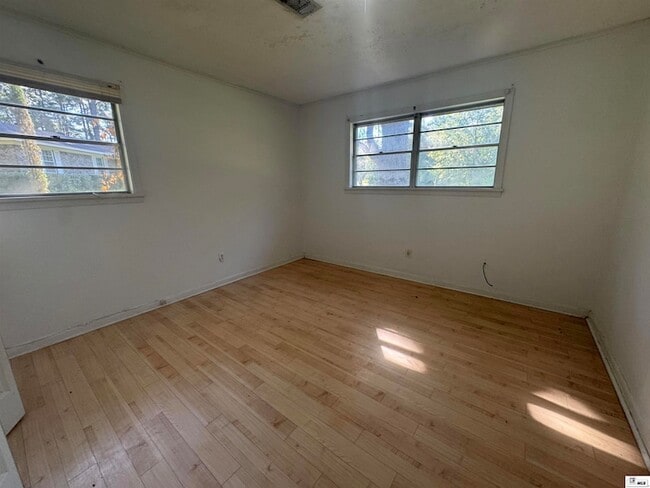 Building Photo - 808 Sunset Blvd