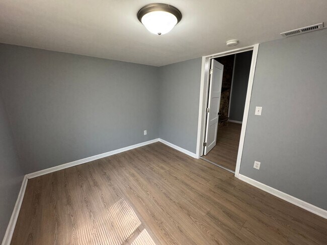 Building Photo - 1224 S Belmont Ave