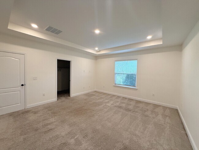 Building Photo - 32 Olivine Ct