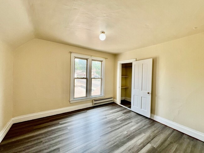Building Photo - 323 Whiteriver Ave
