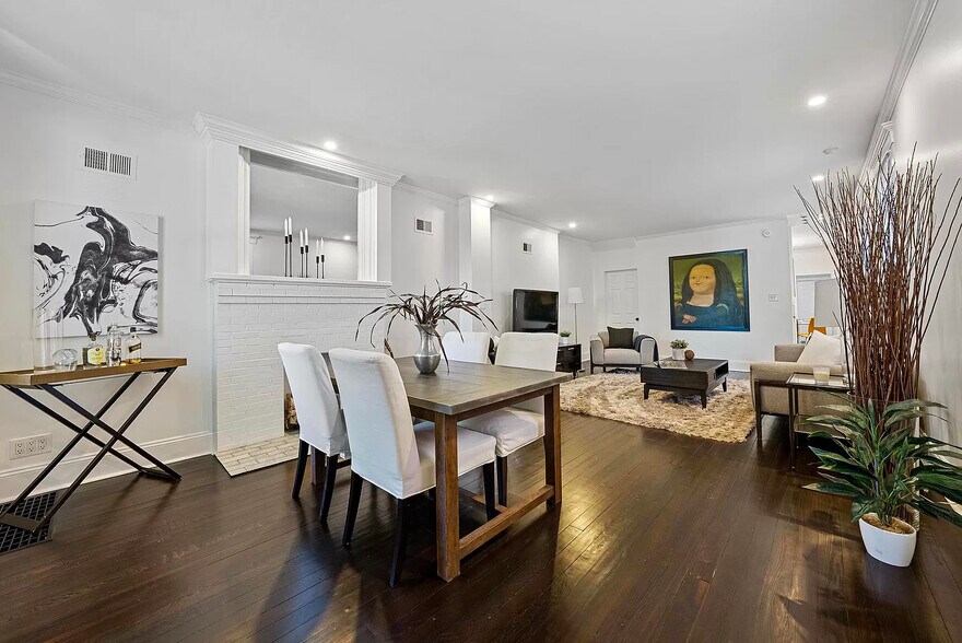 Building Photo - 854 Summit St