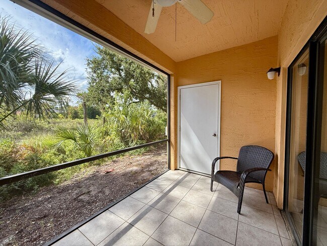 Building Photo - 3 bedroom, 3 bath Luxury Living Along the ...