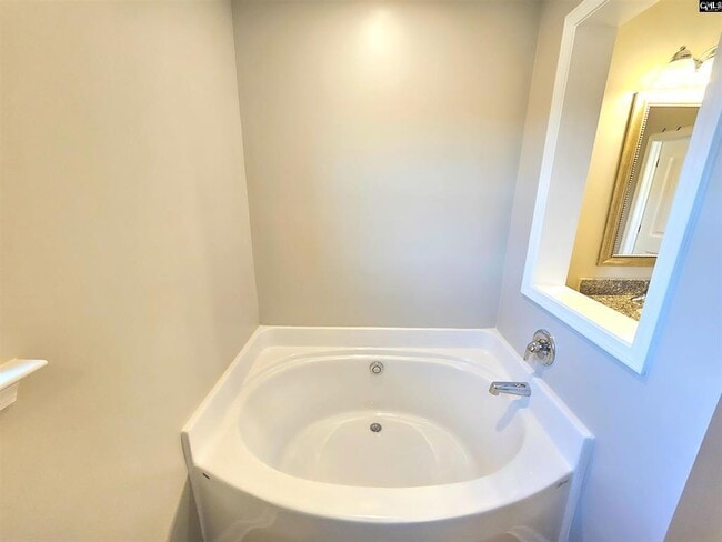 Building Photo - 58 Ridge Cir Dr