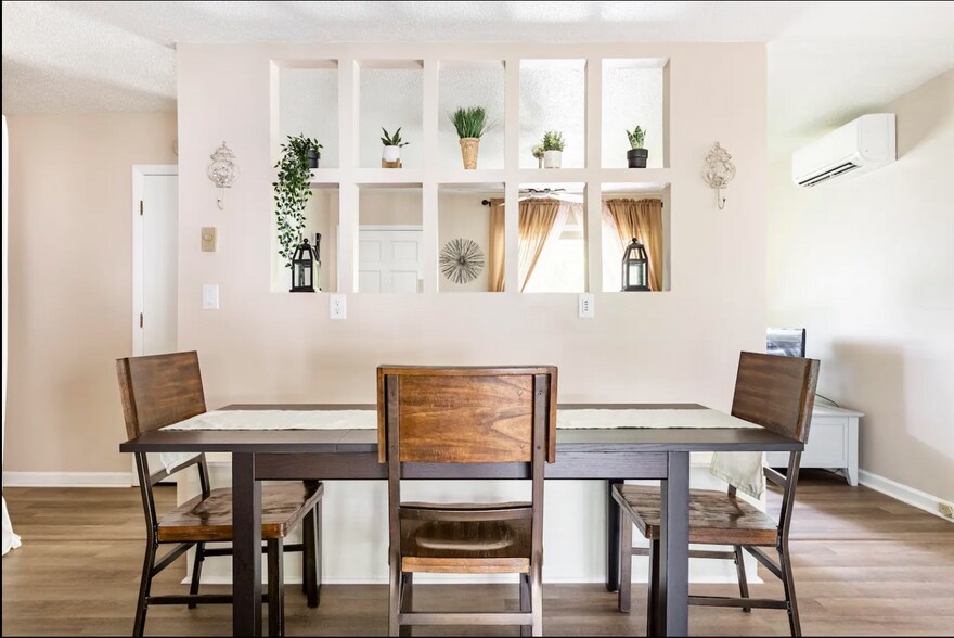 Building Photo - 392 Winchester Rd