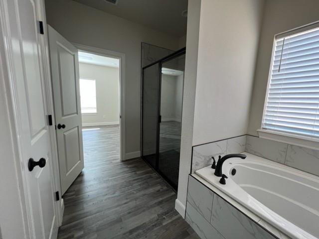 Building Photo - 7118 Phoenix Dr