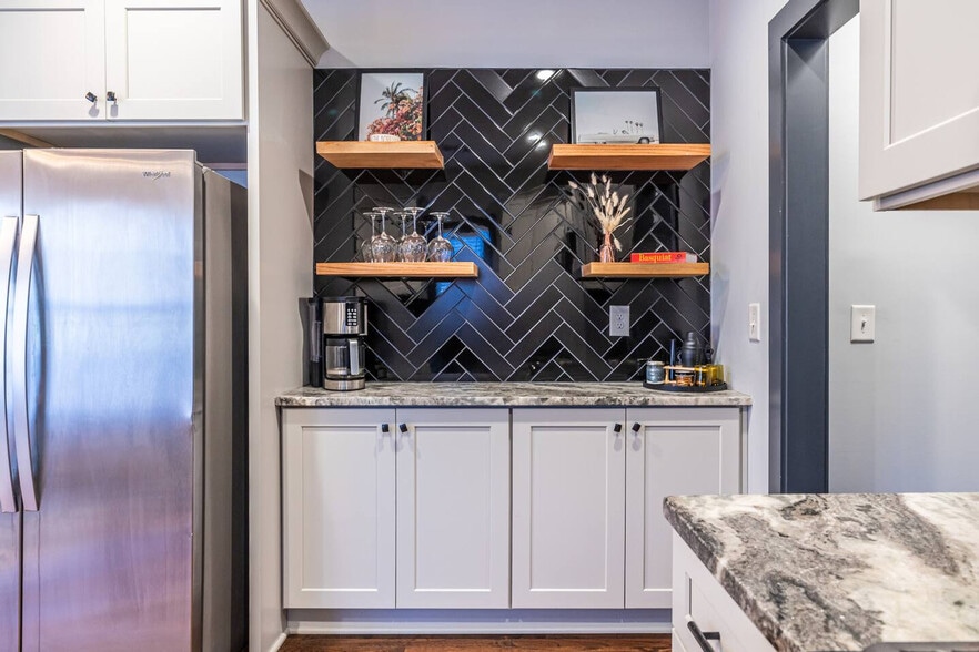 Building Photo - 996 Mayson Turner Rd NW