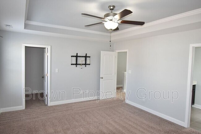 Building Photo - 441 Stonebriar Ave