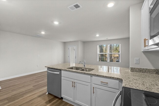 Building Photo - 640 Rd