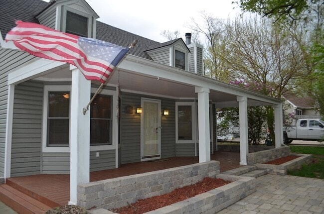 Building Photo - 1N037 Ethel St