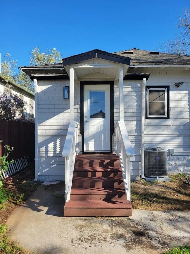 Building Photo - Beautiful Home For Rent in Folsom, CA 3 be...
