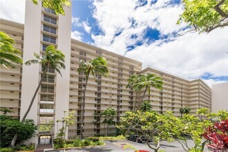 Building Photo - Makaha Valley Towers Furnished 1 Bedroom