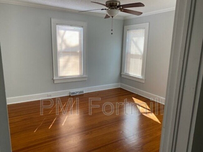 Building Photo - 465 Arch Dr