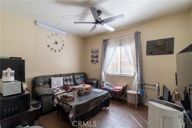 Building Photo - 40947 Ridgegate Ln