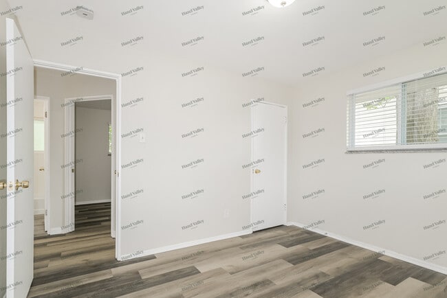 Building Photo - 2903 Ridgeway Ave