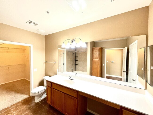 Building Photo - 14575 W Mountain View Blvd