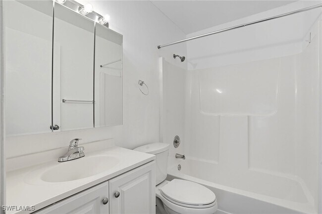 Building Photo - 5361 Treetops Dr