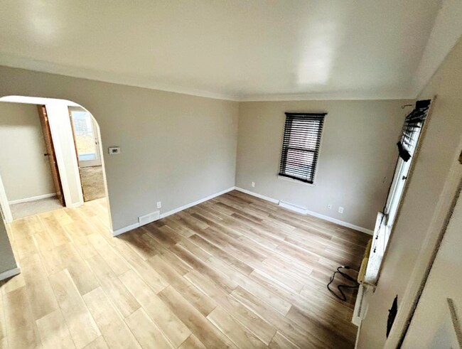 Building Photo - 3337 Court St