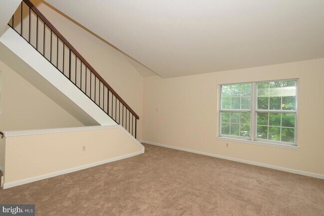 Building Photo - 208 Kelly Ct