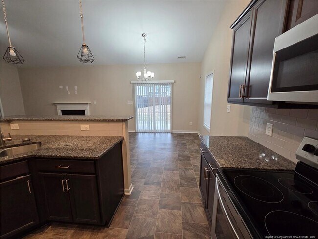 Building Photo - 2044 Stonewash Dr