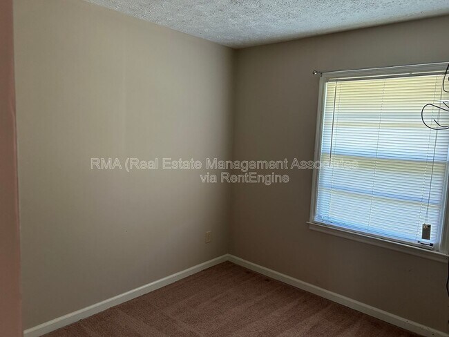 Building Photo - 764 Cheatham Rd