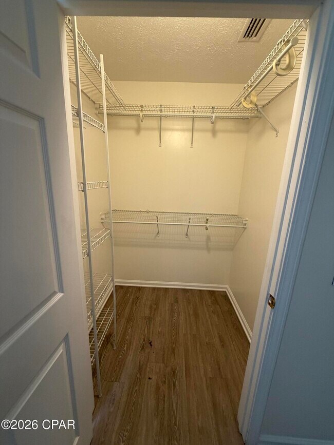 Building Photo - 9117 Laird St