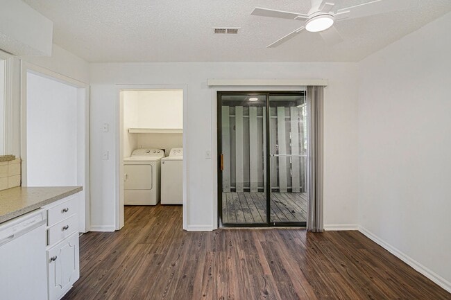 Building Photo - $0 Application Fee In August: Charming 2-B...