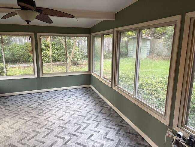 Building Photo - Beautiful 3-bed, 2-bath Ranch in South Dur...