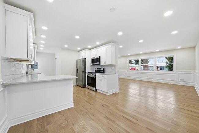 Building Photo - 15409 S Union Pl