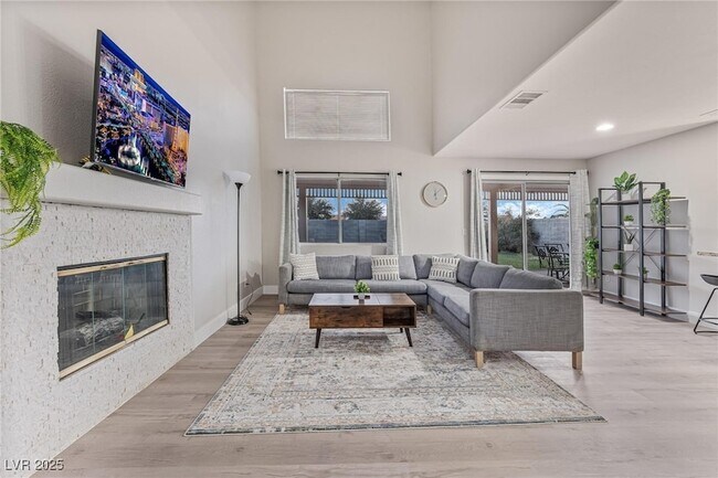 Building Photo - 519 Hall of Fame Dr