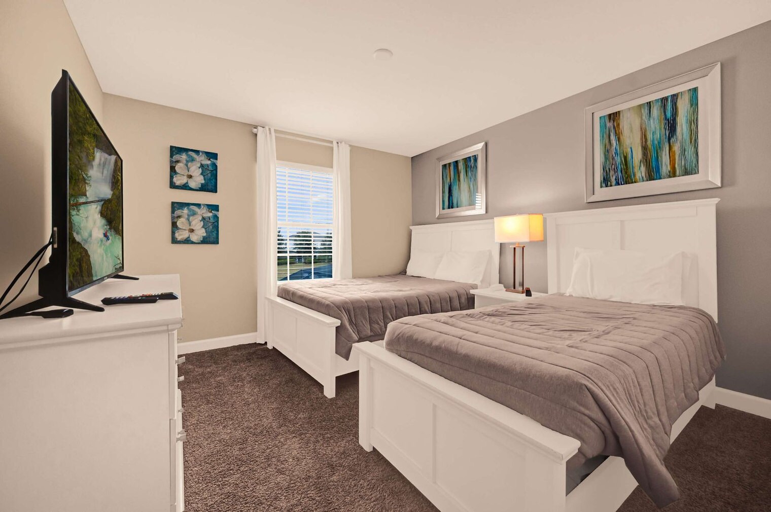 Building Photo - 8935 Stinger Dr