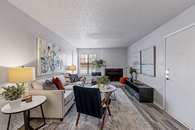 Building Photo - B2 | Lease Today and Receive 6 Weeks Free. *Restrictions apply.