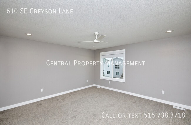 Building Photo - 610 SE Greyson Ln