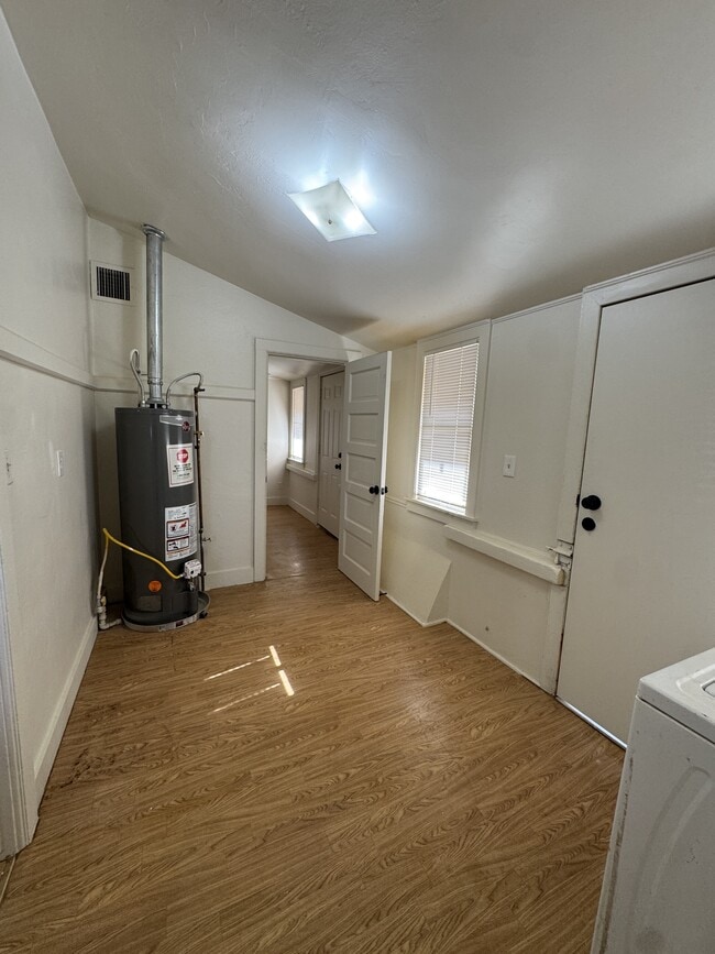 Building Photo - 1403 E Fillmore St