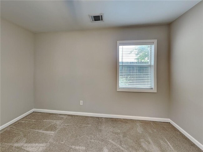 Building Photo - 1501 Stone Gate Ln SE