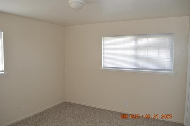 Building Photo - 768 Julian St